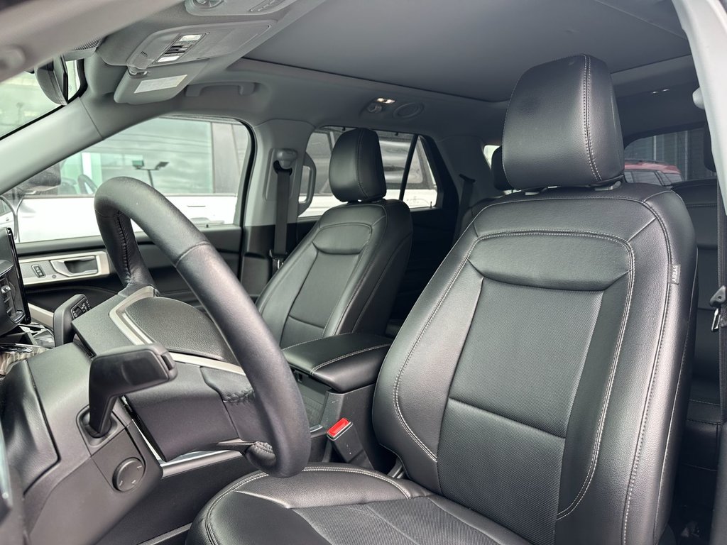 2023 Ford Explorer in Brossard, Quebec - 9 - w1024h768px
