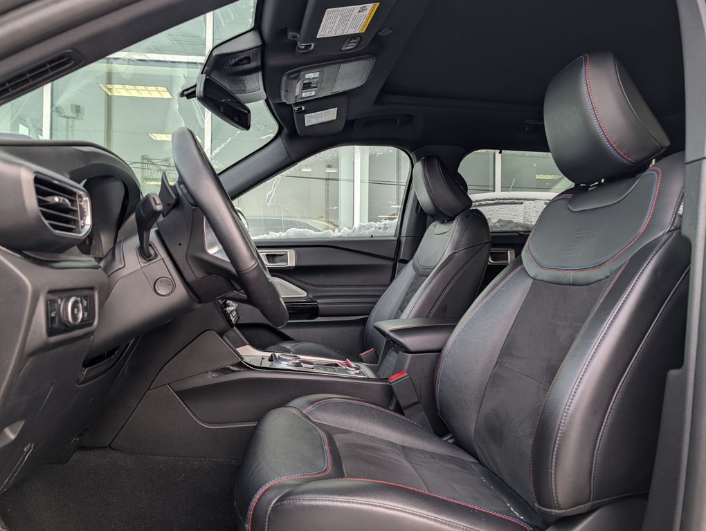 2023 Ford Explorer in Brossard, Quebec - 11 - w1024h768px