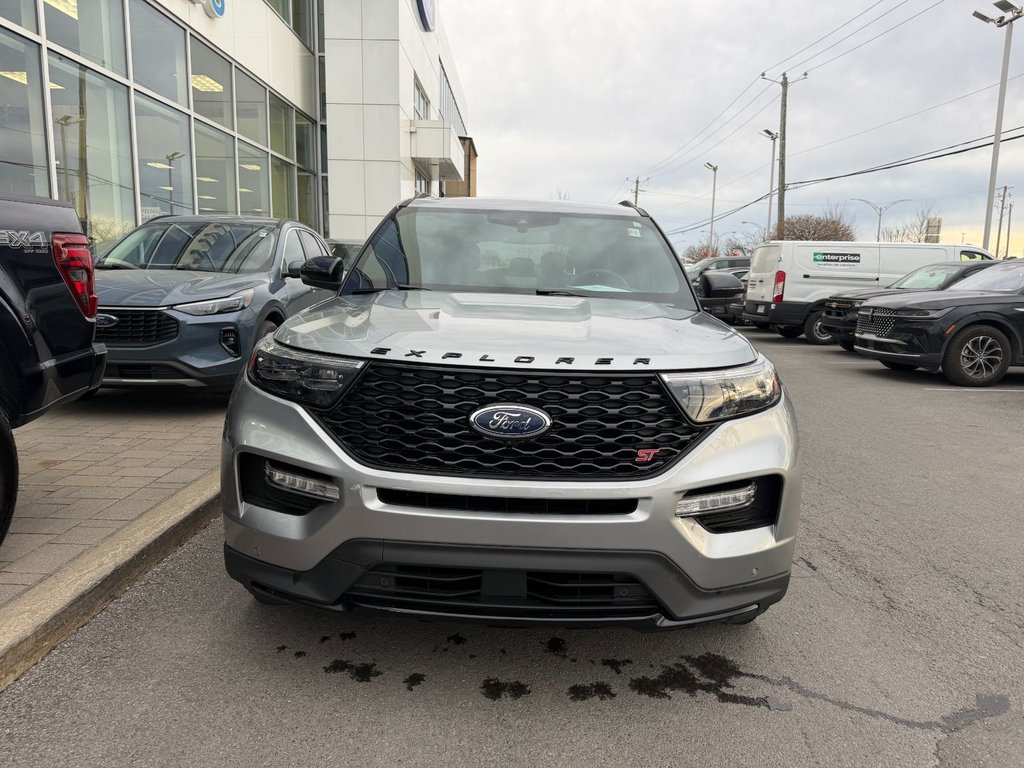 2023 Ford Explorer in Brossard, Quebec - 3 - w1024h768px