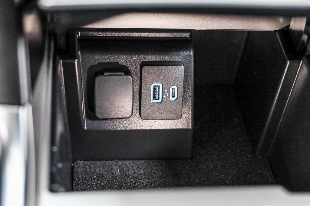 2023 Ford Explorer in Brossard, Quebec - 33 - w1024h768px