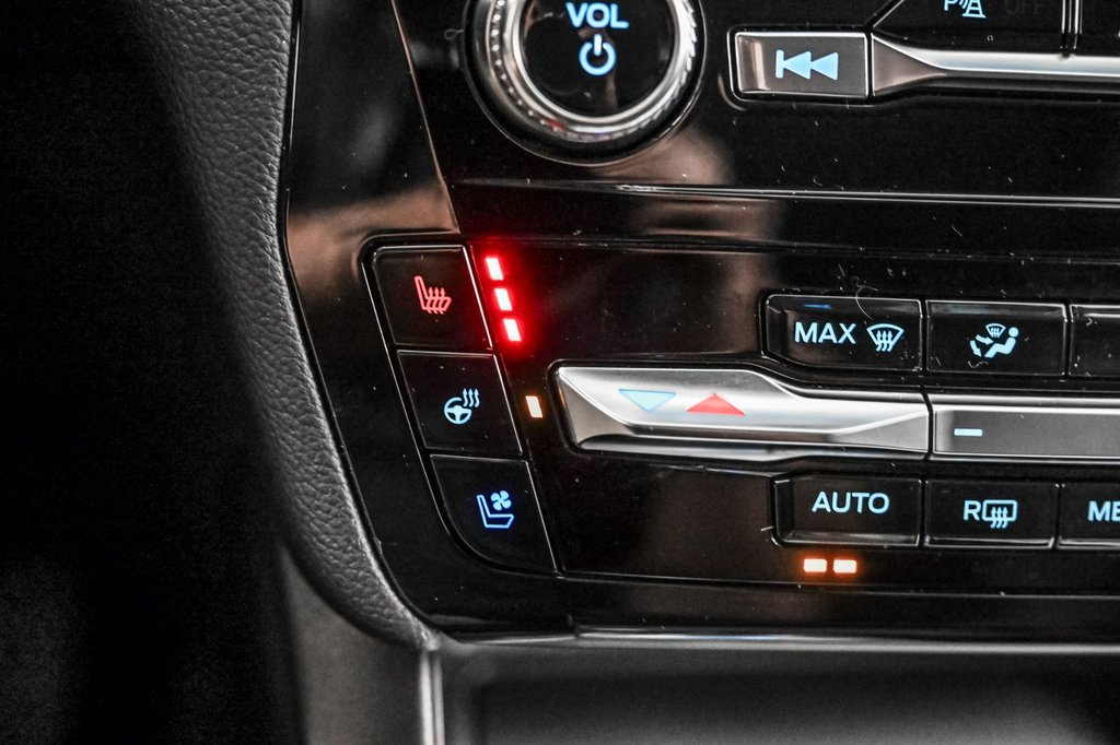 2023 Ford Explorer in Brossard, Quebec - 30 - w1024h768px