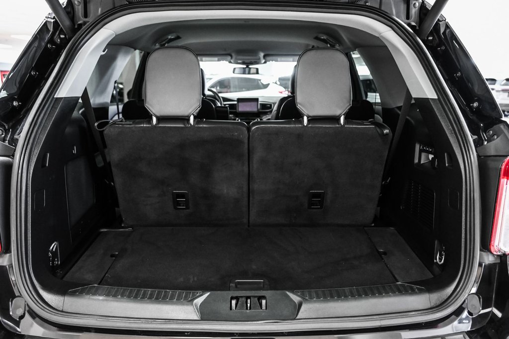 2023 Ford Explorer in Brossard, Quebec - 19 - w1024h768px