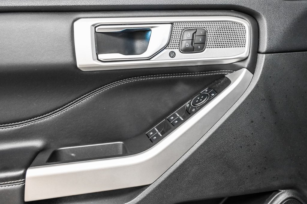 2023 Ford Explorer in Brossard, Quebec - 23 - w1024h768px