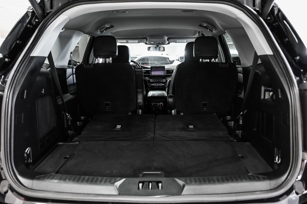 2023 Ford Explorer in Brossard, Quebec - 18 - w1024h768px
