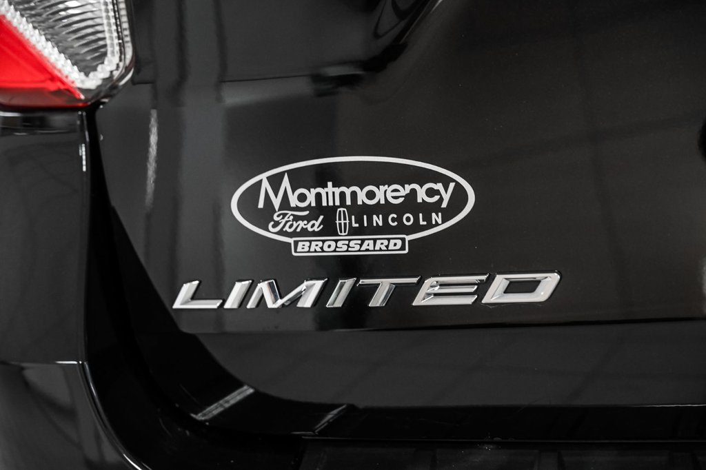 2023 Ford Explorer in Brossard, Quebec - 16 - w1024h768px