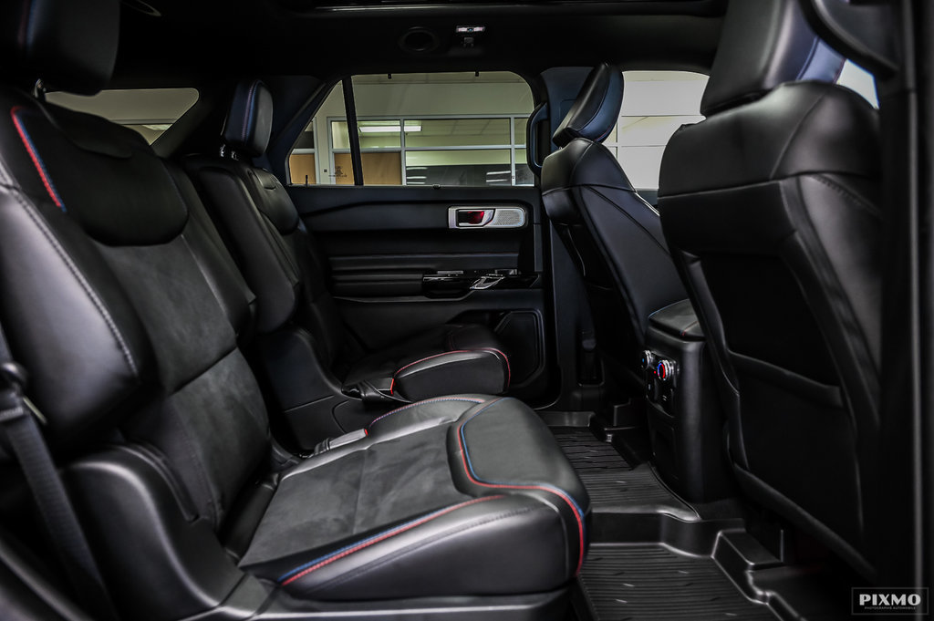 2024 Ford Explorer in Brossard, Quebec - 24 - w1024h768px