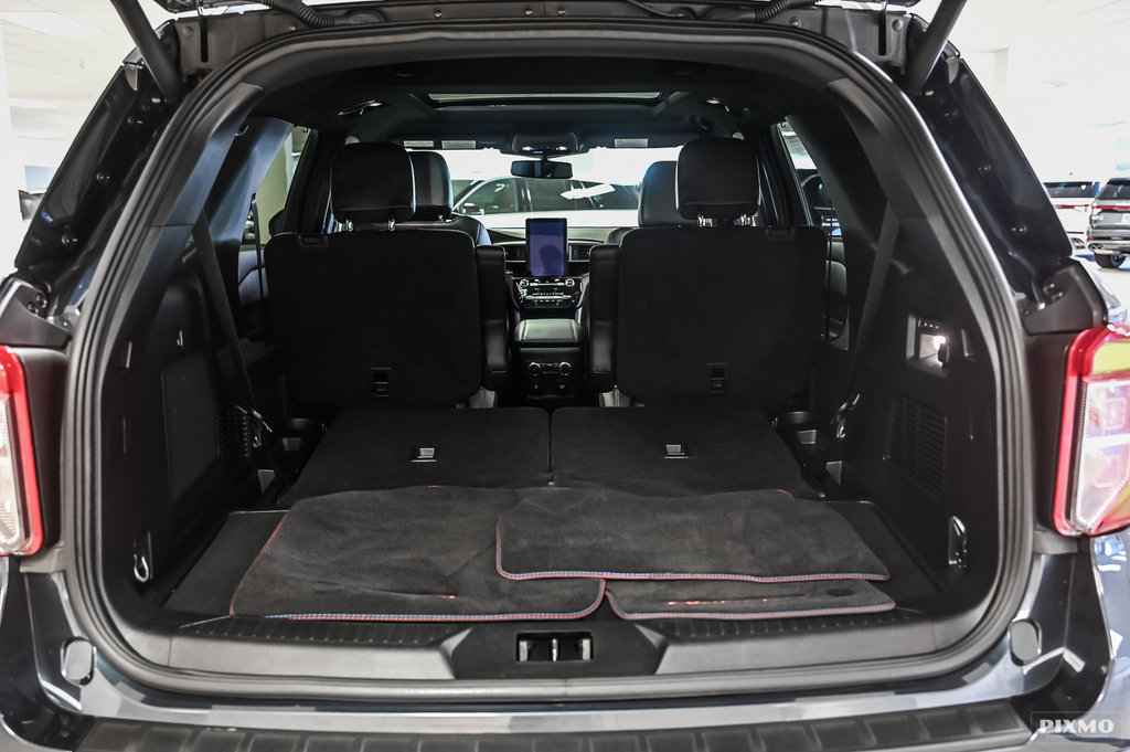 2024 Ford Explorer in Brossard, Quebec - 14 - w1024h768px