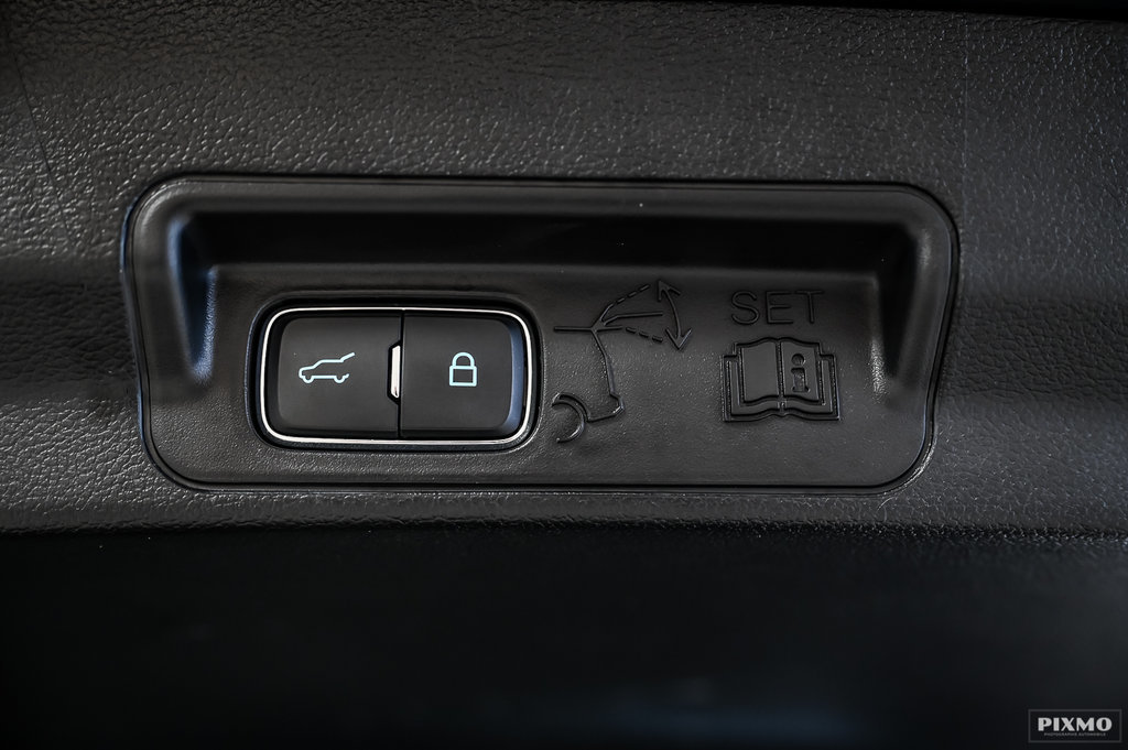 2024 Ford Explorer in Brossard, Quebec - 40 - w1024h768px