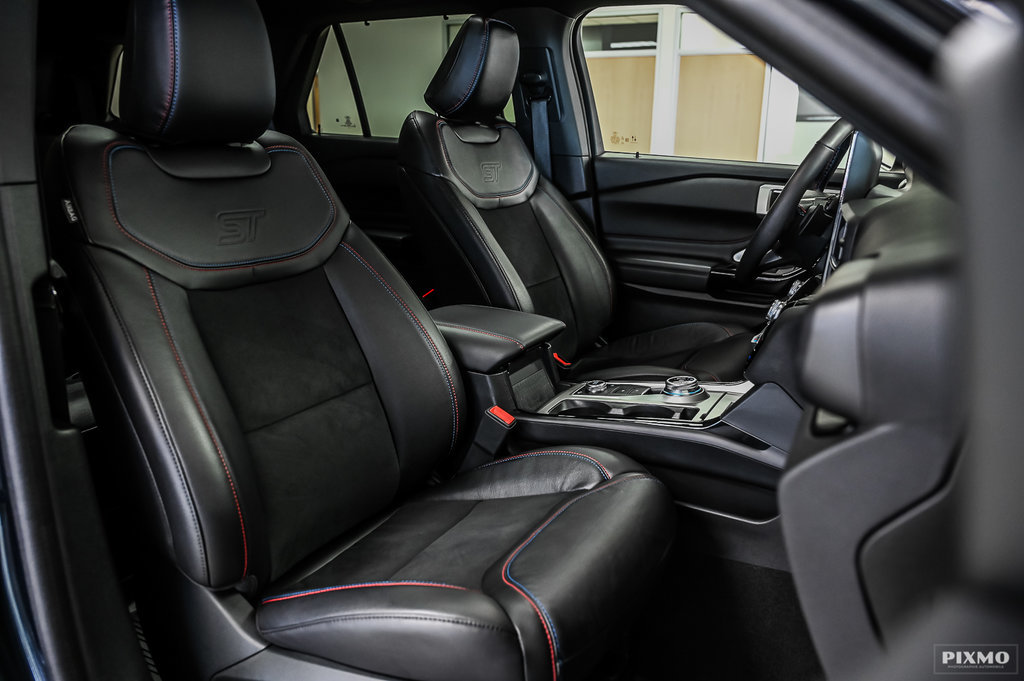 2024 Ford Explorer in Brossard, Quebec - 7 - w1024h768px