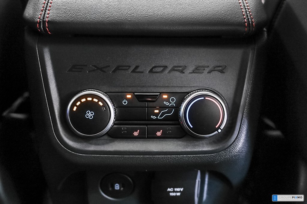 2025 Ford Explorer in Brossard, Quebec - 36 - w1024h768px