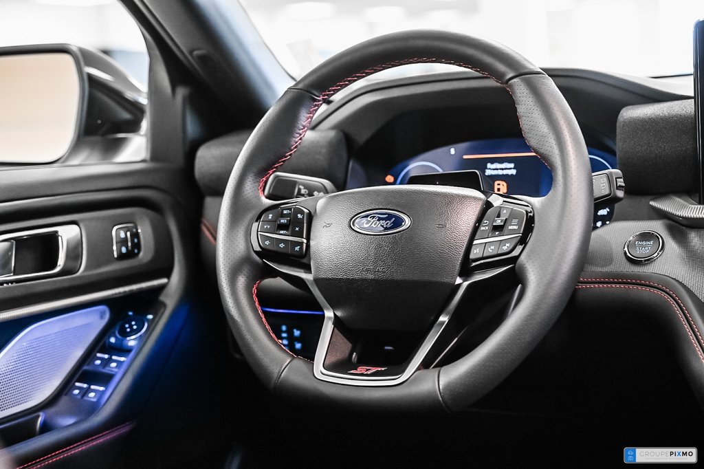 2025 Ford Explorer in Brossard, Quebec - 34 - w1024h768px