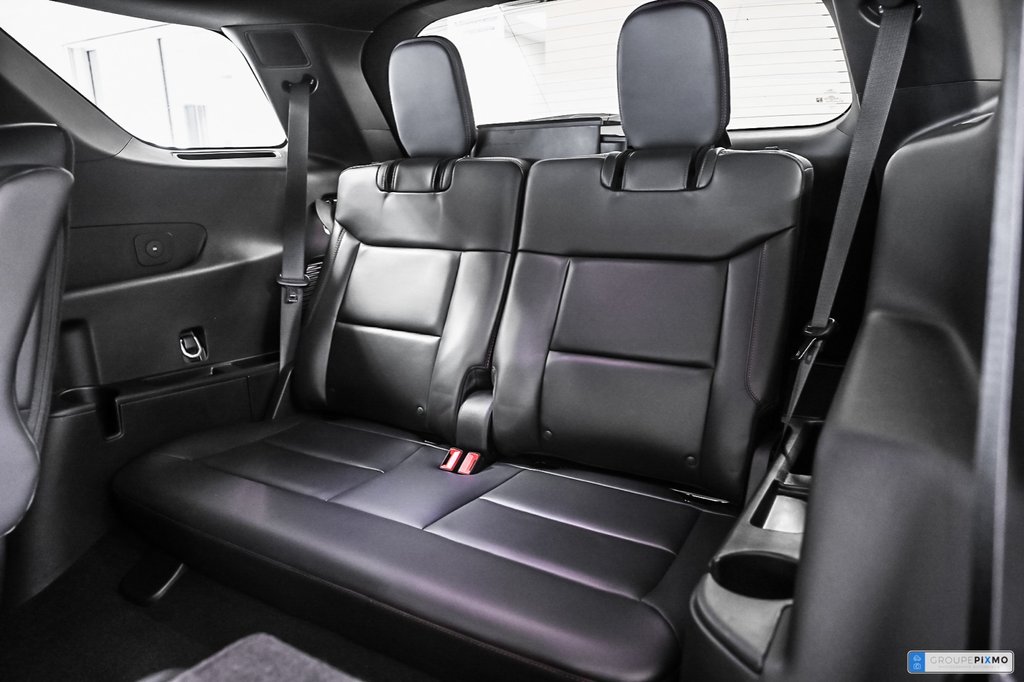 2025 Ford Explorer in Brossard, Quebec - 21 - w1024h768px