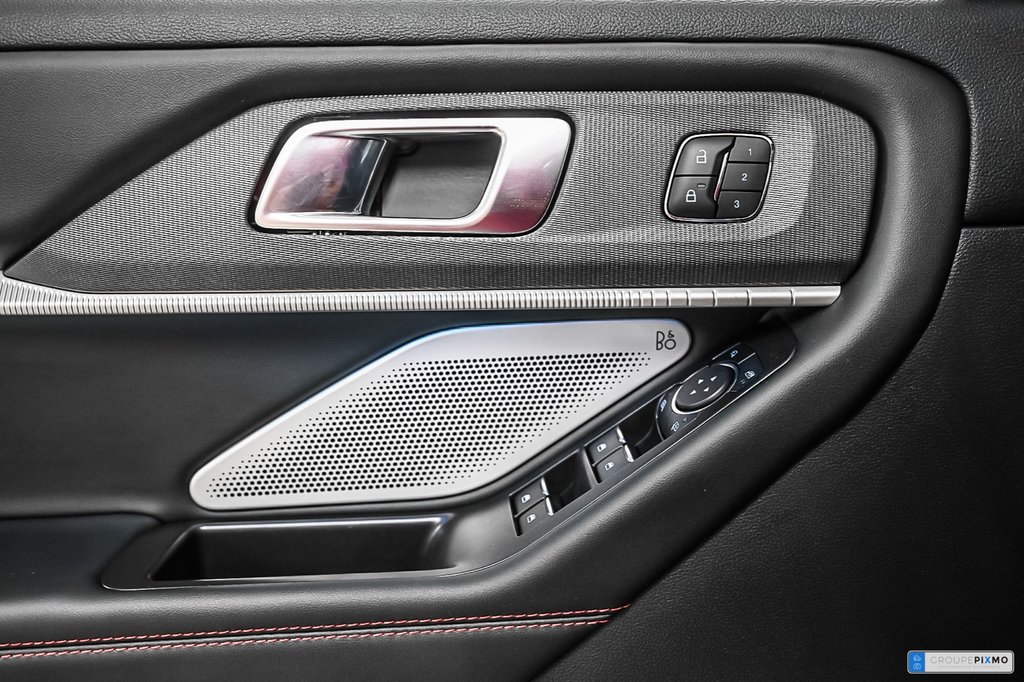 Ford Explorer ST | SPÉCIAL DÉMO 4.99% | 400HP | TOIT PANO | 2025 à Brossard, Québec - 22 - w1024h768px