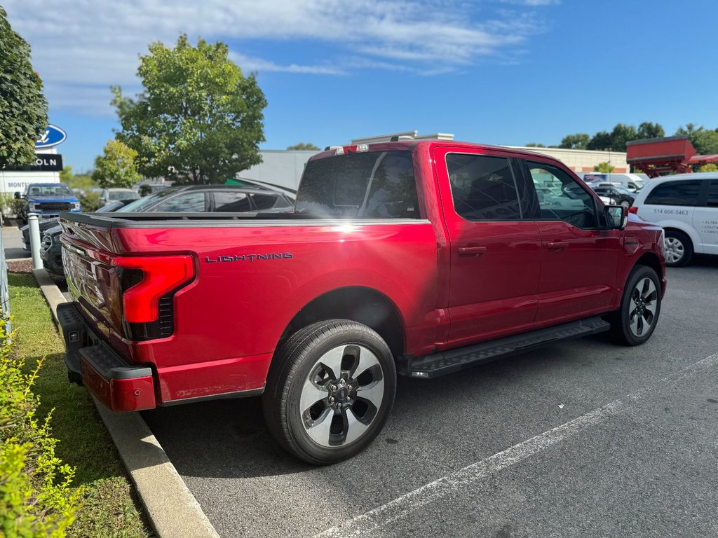 Ford F-150 Lightning  2023 à Brossard, Québec - 2 - w1024h768px