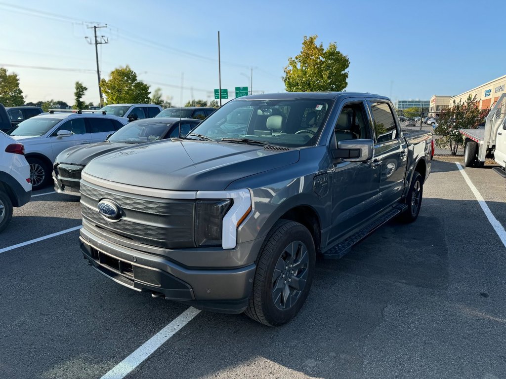 Ford F-150 Lightning  2023 à Brossard, Québec - 1 - w1024h768px