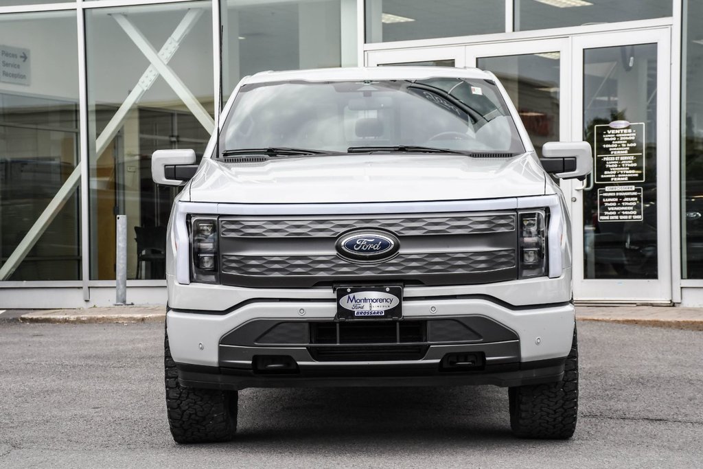Ford F-150 Lightning  2023 à Brossard, Québec - 3 - w1024h768px