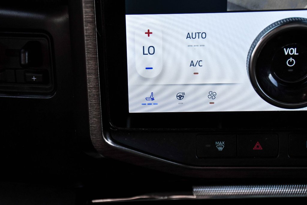 2023 Ford F-150 Lightning LARIAT | TAUX 3.99% DISPO| 515KM | TOIT PANO | B&O in Brossard, Quebec - 32 - w1024h768px