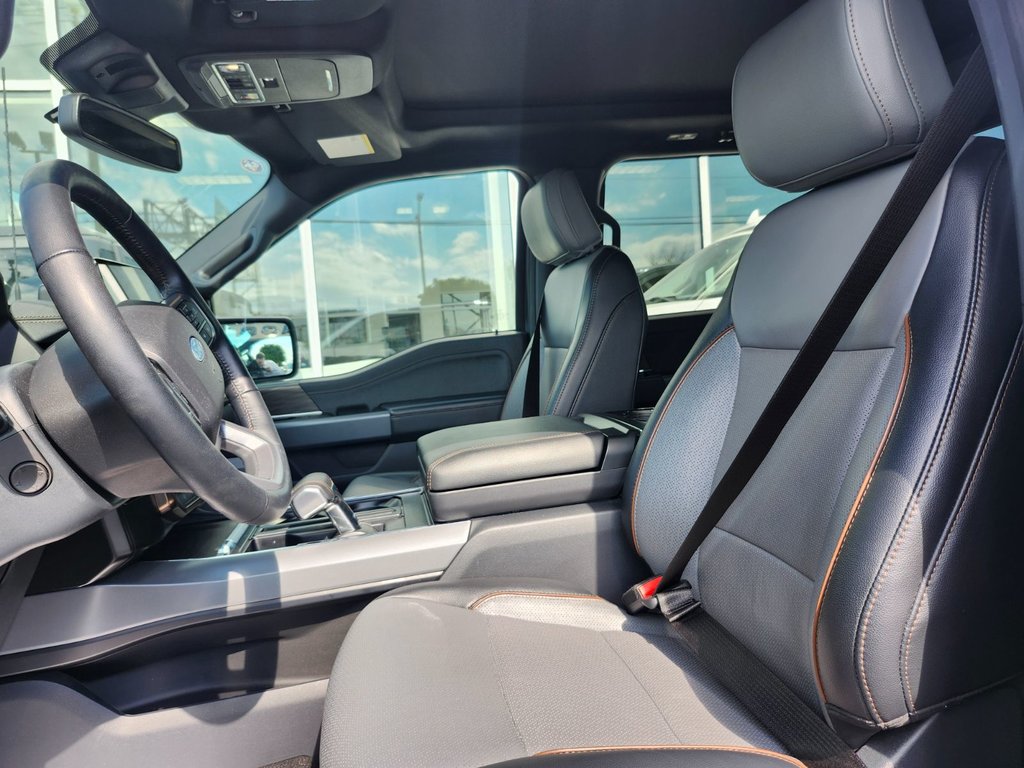Ford F-150 Lightning  2024 à Brossard, Québec - 11 - w1024h768px