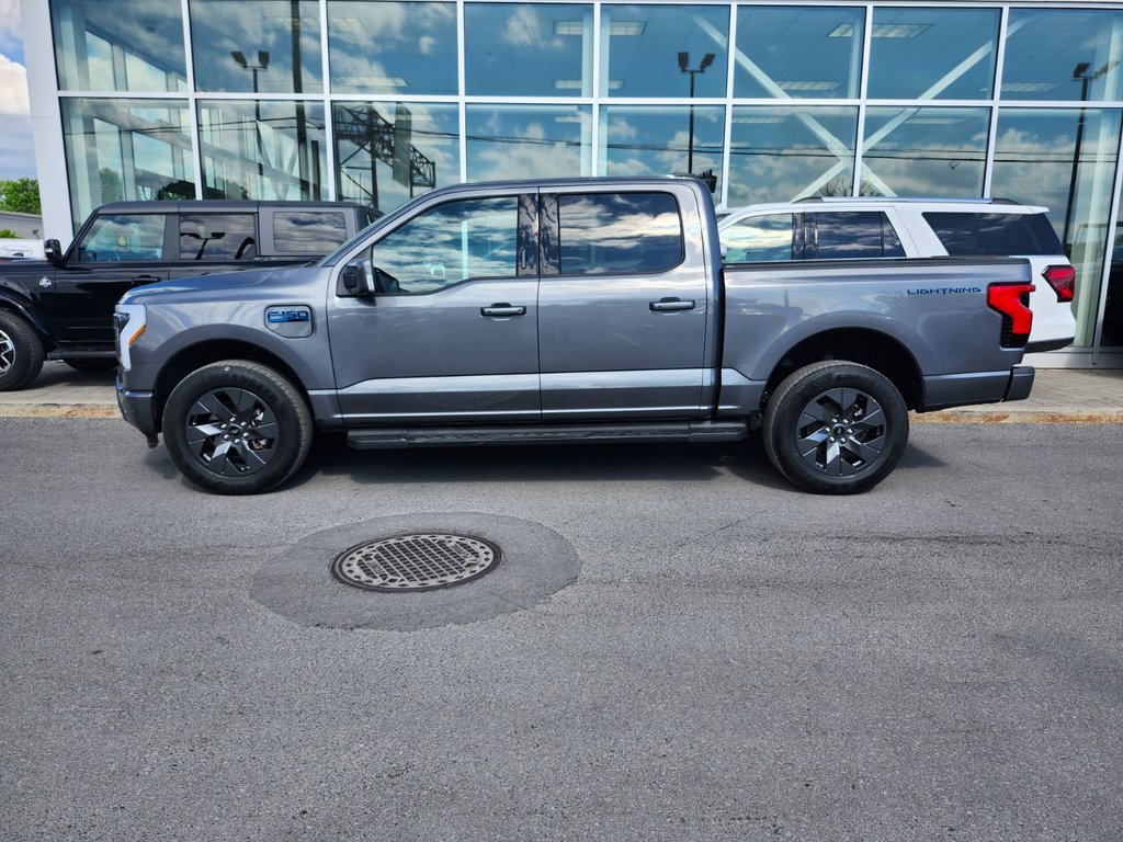 Ford F-150 Lightning  2024 à Brossard, Québec - 3 - w1024h768px