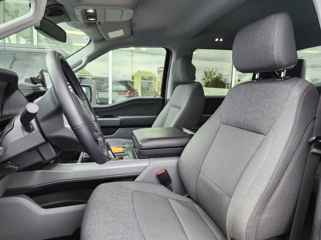 2024 Ford F-150 Lightning Flash | SPÉCIAL DÉMO 5.49% | 515KM ELECTRIQUE | in Brossard, Quebec - 11 - w1024h768px