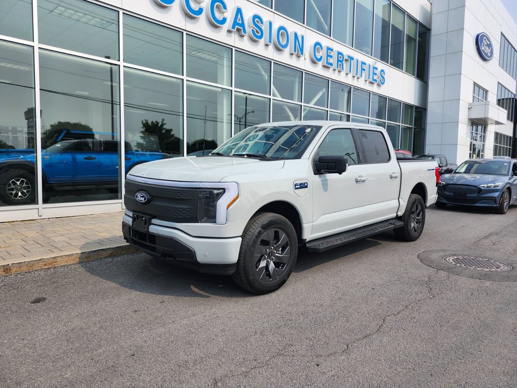 Ford F-150 Lightning  2024 à Brossard, Québec - 1 - w1024h768px