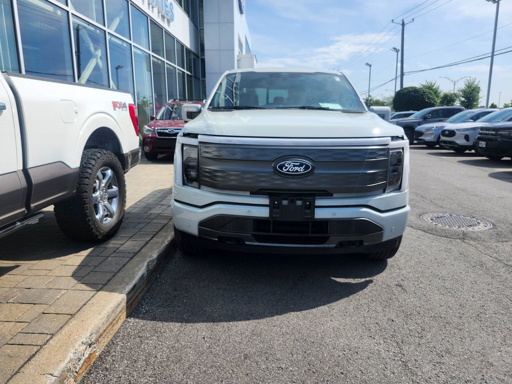 Ford F-150 Lightning  2024 à Brossard, Québec - 3 - w1024h768px