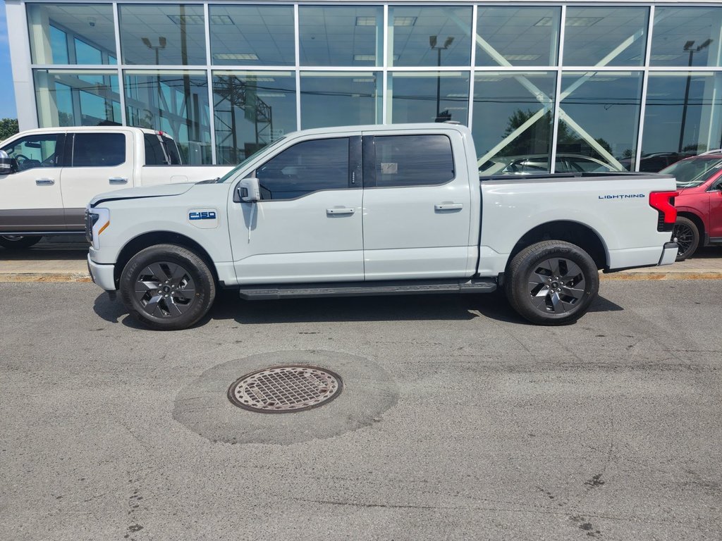 Ford F-150 Lightning  2024 à Brossard, Québec - 5 - w1024h768px