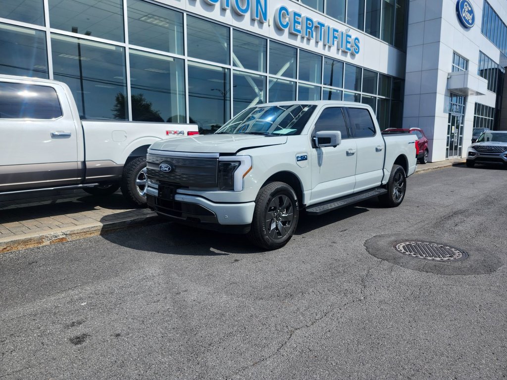 Ford F-150 Lightning  2024 à Brossard, Québec - 1 - w1024h768px