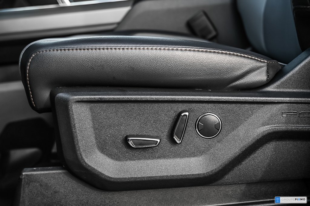 2025 Ford F-150 Lightning in Brossard, Quebec - 20 - w1024h768px