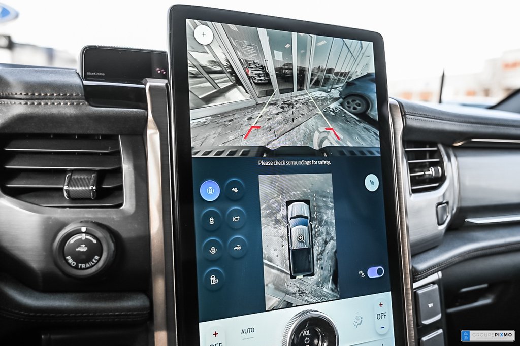 2025 Ford F-150 Lightning in Brossard, Quebec - 24 - w1024h768px