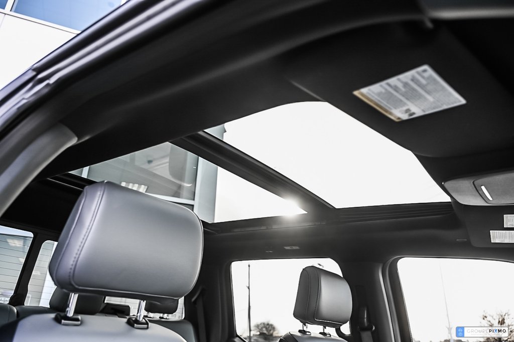 2025 Ford F-150 Lightning in Brossard, Quebec - 36 - w1024h768px