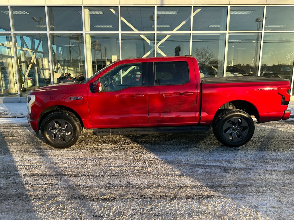 2025 Ford F-150 Lightning in Brossard, Quebec - 3 - w1024h768px