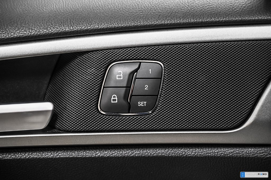 2019 Ford Fusion Energi in Brossard, Quebec - 21 - w1024h768px