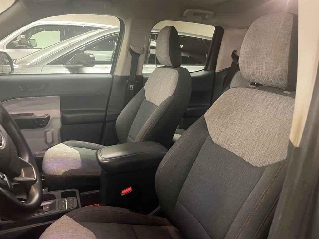 2023 Ford Maverick in Brossard, Quebec - 8 - w1024h768px