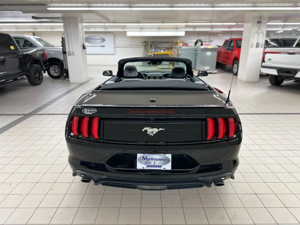 2022 Ford Mustang convertible in Brossard, Quebec - 8 - w1024h768px