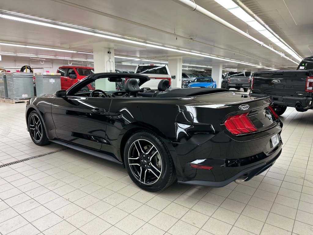2022 Ford Mustang convertible in Brossard, Quebec - 9 - w1024h768px