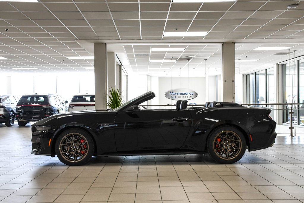 2026 Ford Mustang convertible in Brossard, Quebec - 7 - w1024h768px