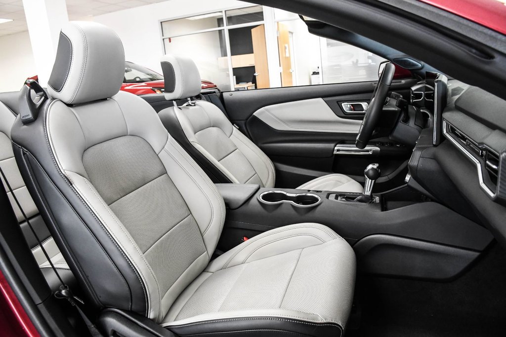 2026 Ford Mustang convertible PREMIUM | ECOBOOST | AUTO | CARPLAY | in Brossard, Quebec - 12 - w1024h768px