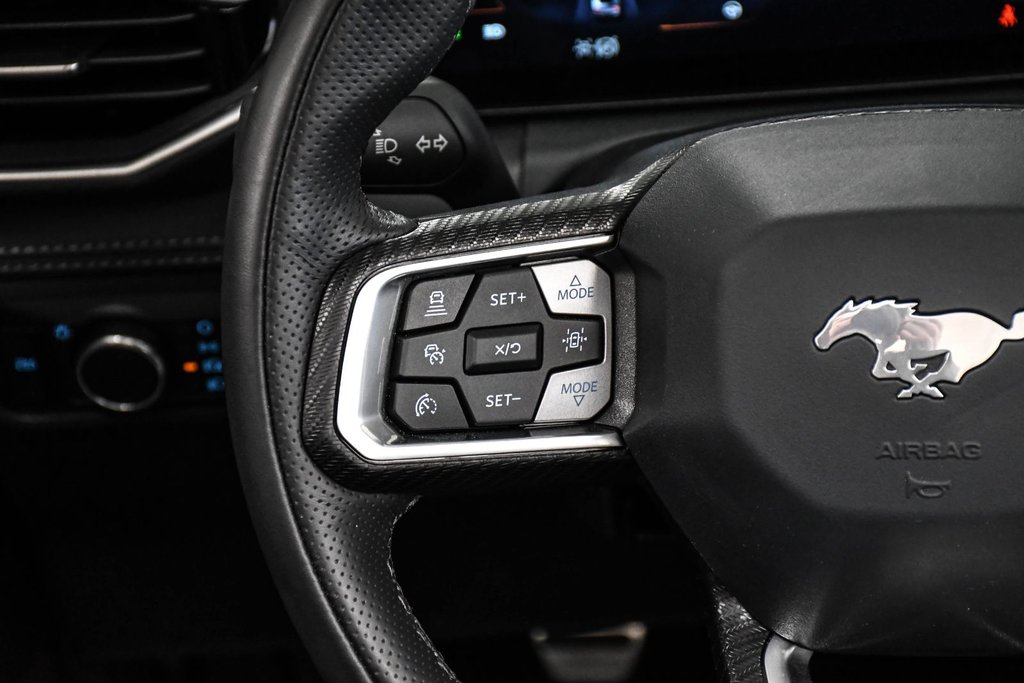 2026 Ford Mustang convertible in Brossard, Quebec - 24 - w1024h768px