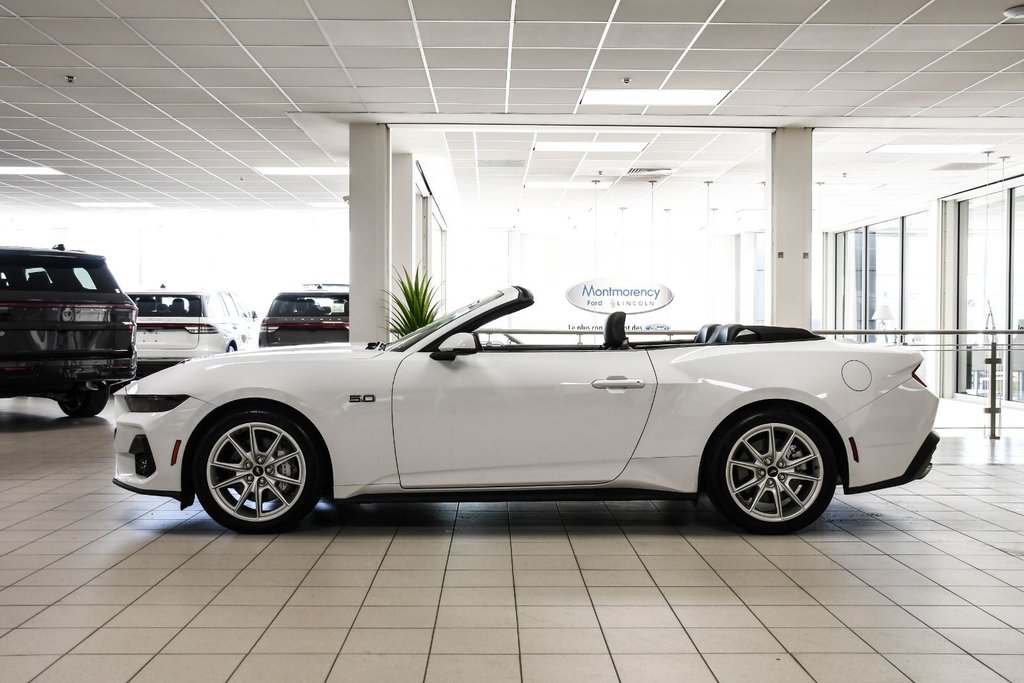 2026 Ford Mustang convertible in Brossard, Quebec - 7 - w1024h768px