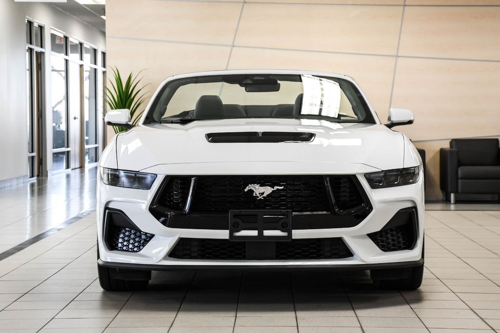 2026 Ford Mustang convertible in Brossard, Quebec - 2 - w1024h768px