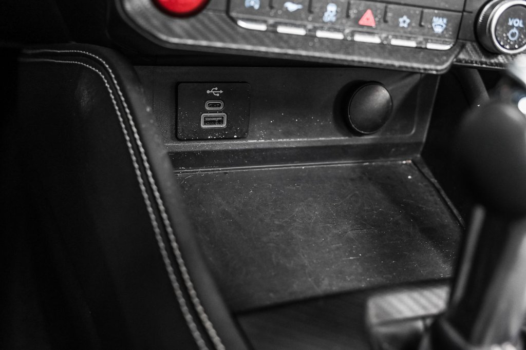 2026 Ford Mustang convertible PREMIUM | ECOBOOST | LIQUIDATION DÉMO 1.99% | in Brossard, Quebec - 24 - w1024h768px