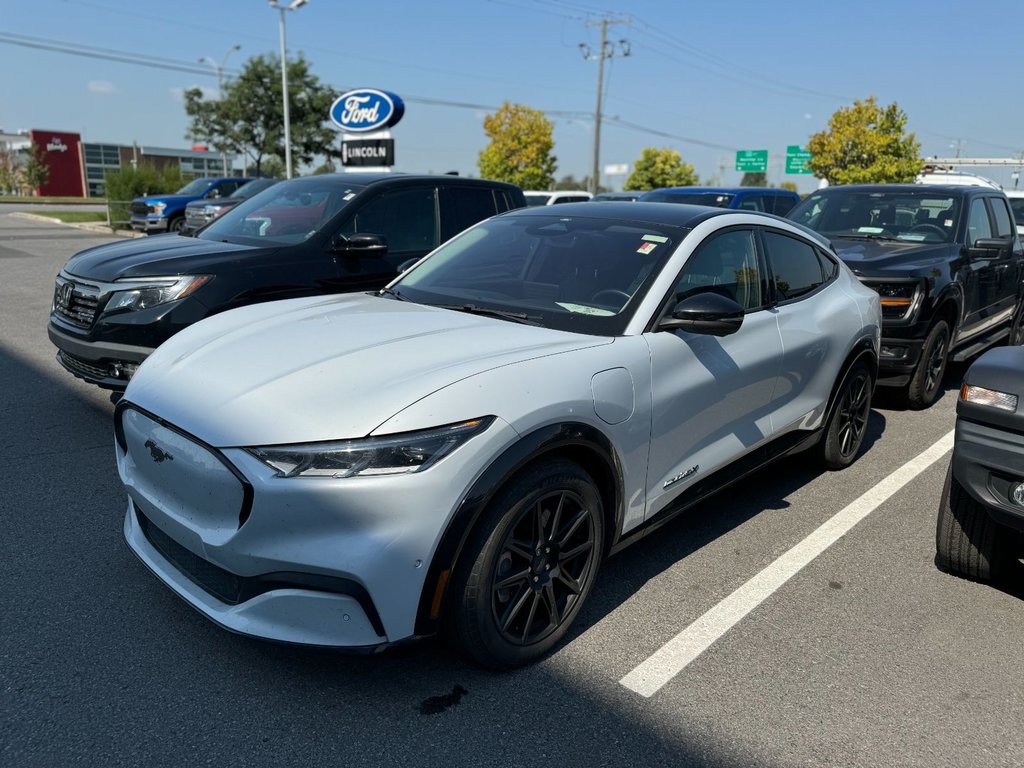 2021 Ford Mustang Mach-E in Brossard, Quebec - 1 - w1024h768px