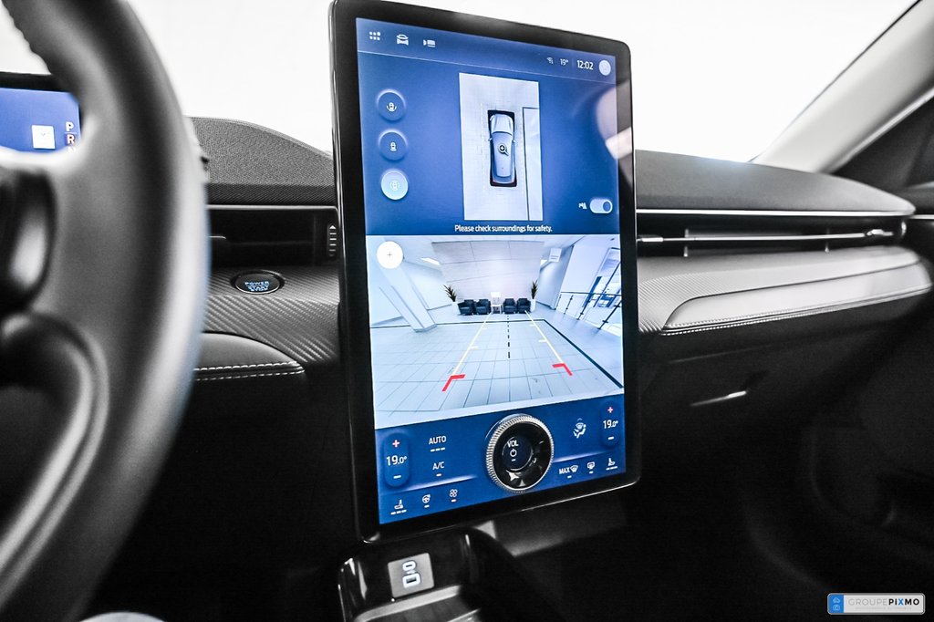 2024 Ford Mustang Mach-E in Brossard, Quebec - 27 - w1024h768px