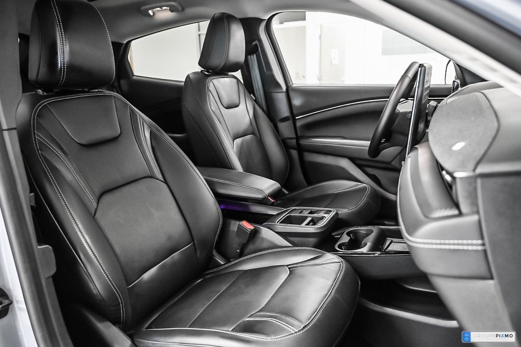 Ford Mustang Mach-E  2025 à Brossard, Québec - 36 - w1024h768px