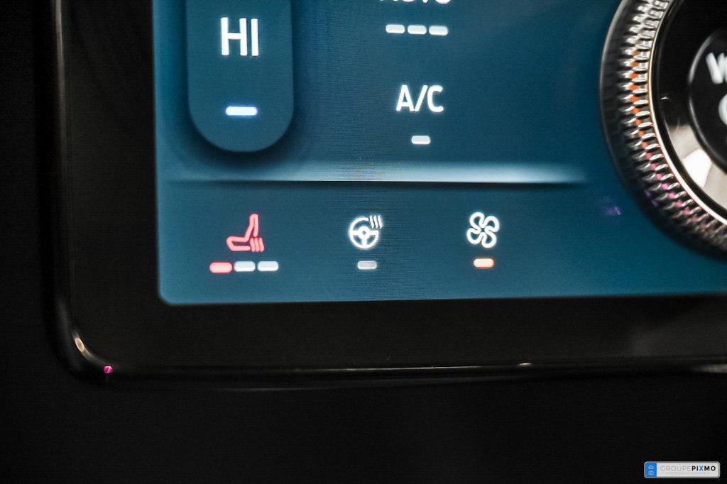 Ford Mustang Mach-E  2025 à Brossard, Québec - 27 - w1024h768px