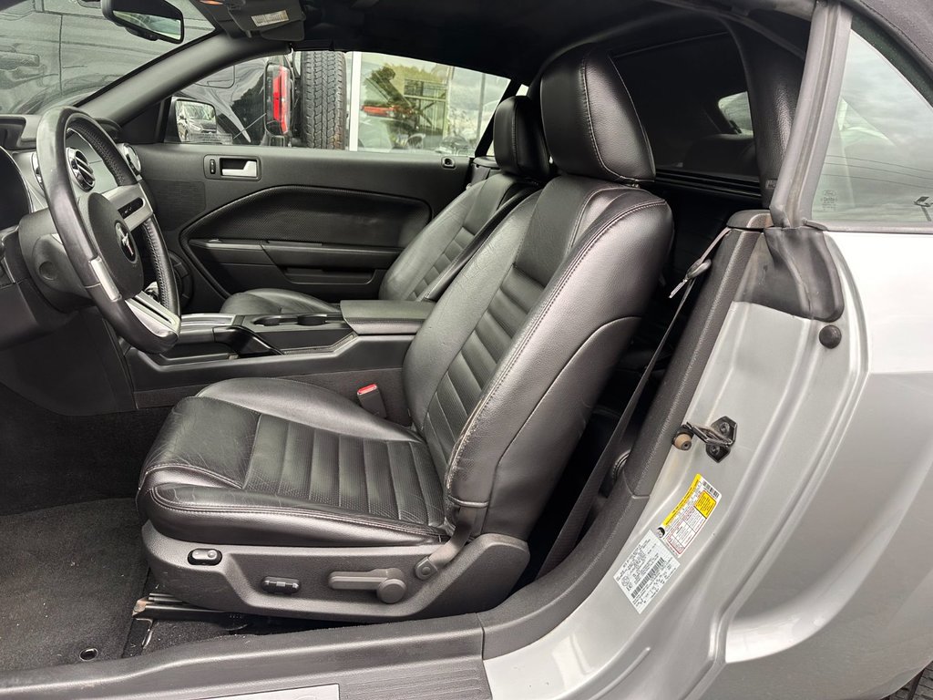 2007 Ford Mustang convertible GT | EXCELLENTE CONDITION | 4.6L V8 | AUTOMATIQUE in Brossard, Quebec - 11 - w1024h768px