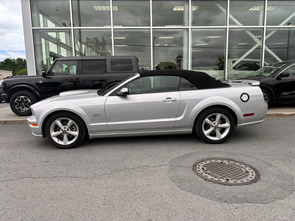 2007 Ford Mustang convertible GT | EXCELLENTE CONDITION | 4.6L V8 | AUTOMATIQUE in Brossard, Quebec - 5 - w1024h768px