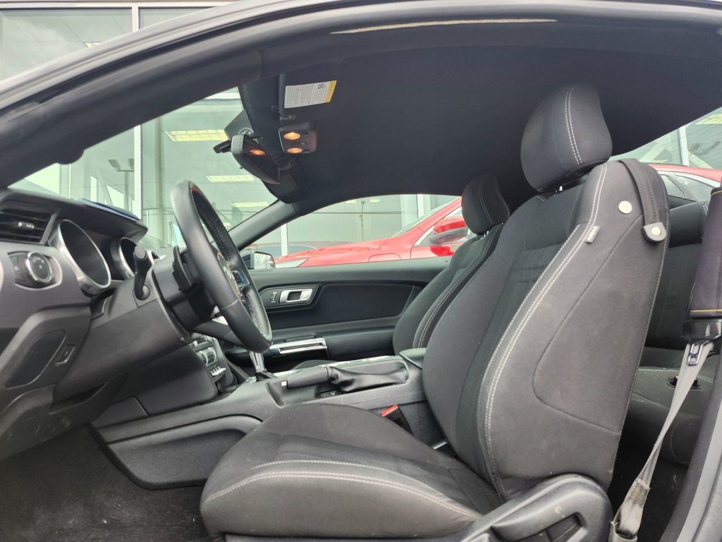 2020 Ford Mustang in Brossard, Quebec - 11 - w1024h768px
