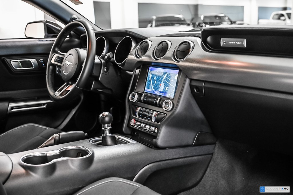 2022 Ford Mustang in Brossard, Quebec - 25 - w1024h768px